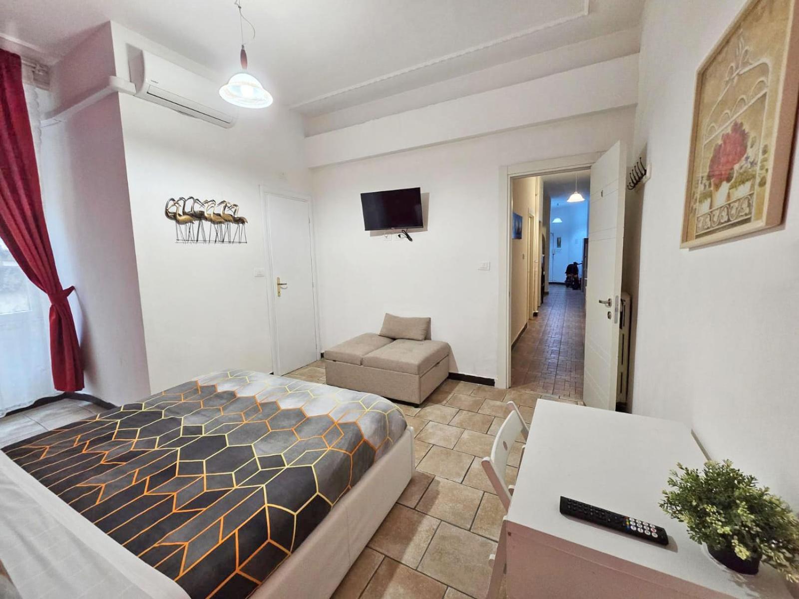 Hosting Flats Guesthouse โรม ภายนอก รูปภาพ