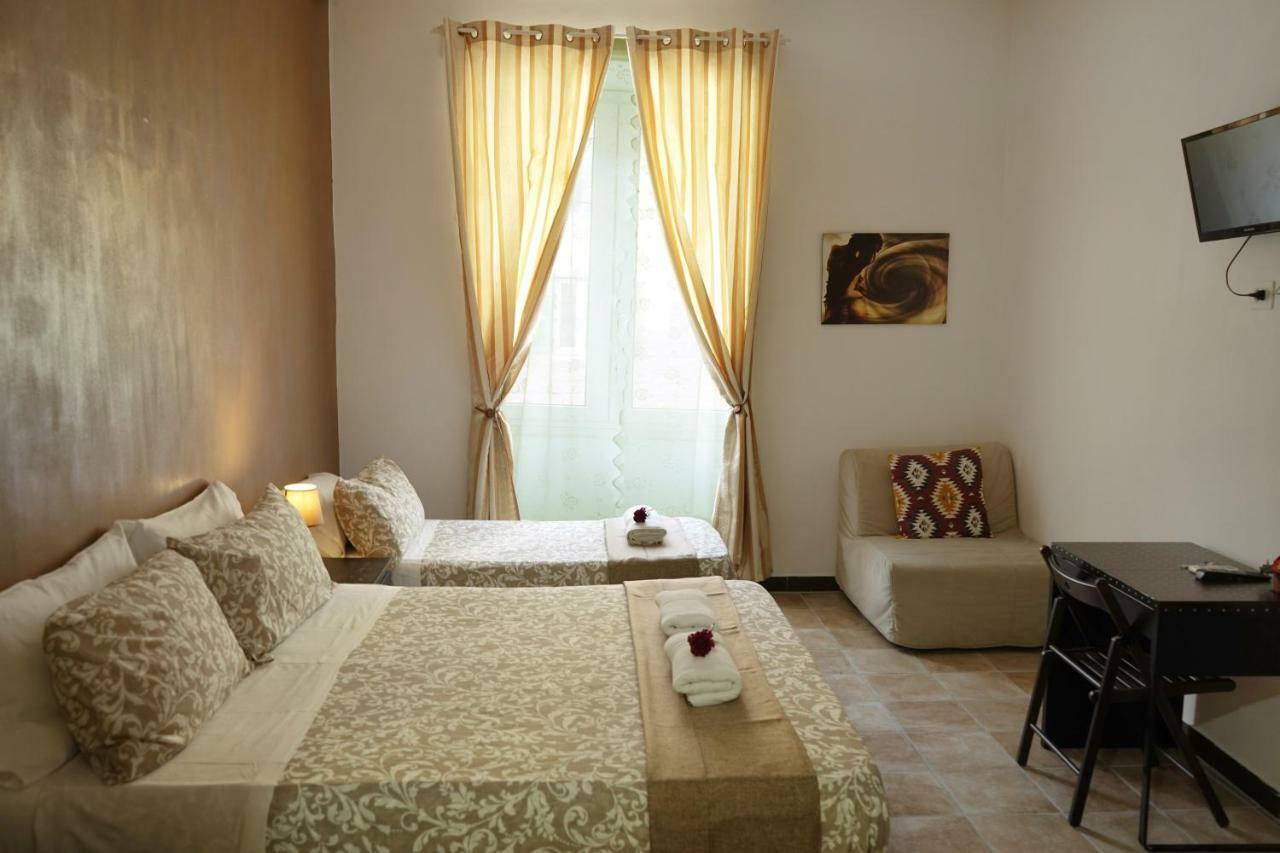 Hosting Flats Guesthouse โรม ภายนอก รูปภาพ